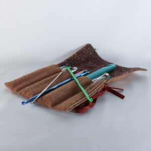 crochet-hook-set-with-carrier